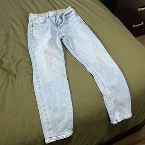 American eagle mom jeans
